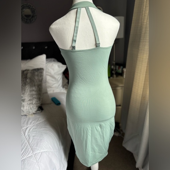 Gymshark Whitney Dress -Leaf Green - Picture 5 of 5